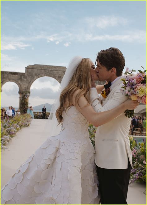 Joey King and Steven Piet’s Mallorca Wedding。